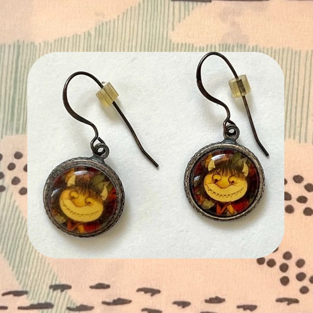 🆕 vintage • where the wild things are silver dangling earrings
